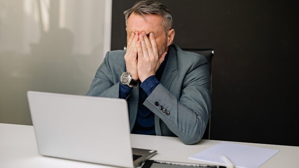 how does alcohol affect decision making One man struggles to concentrate after his decision making is affected