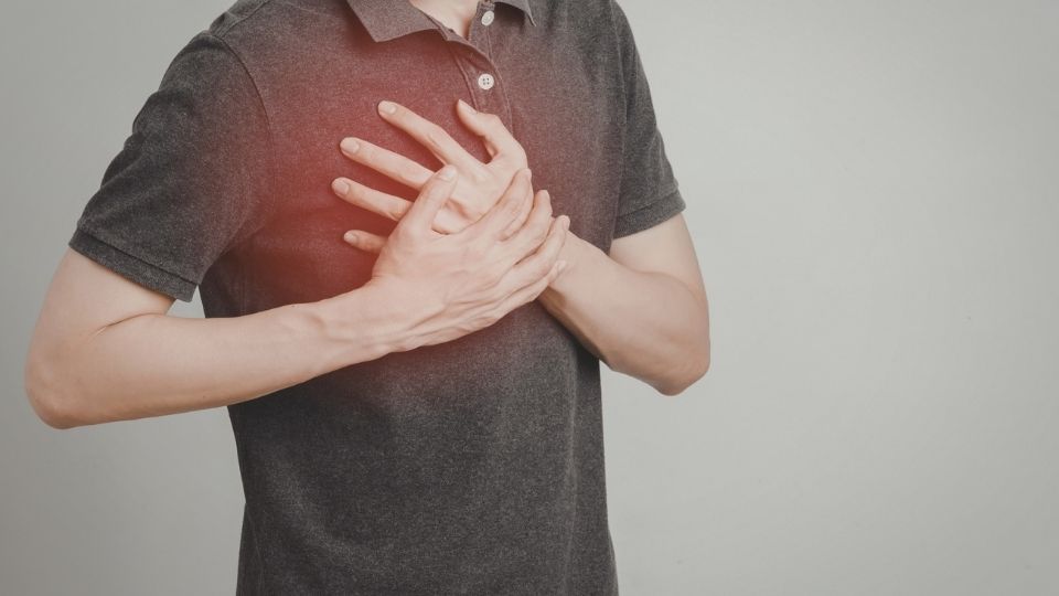 a man experiences chest pain during a cocaine overdose.